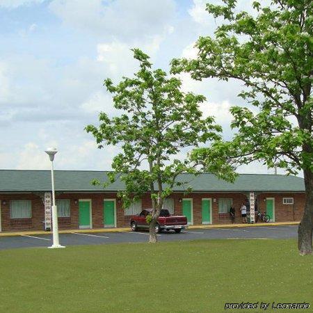 Town House Motel Tupelo Exterior photo